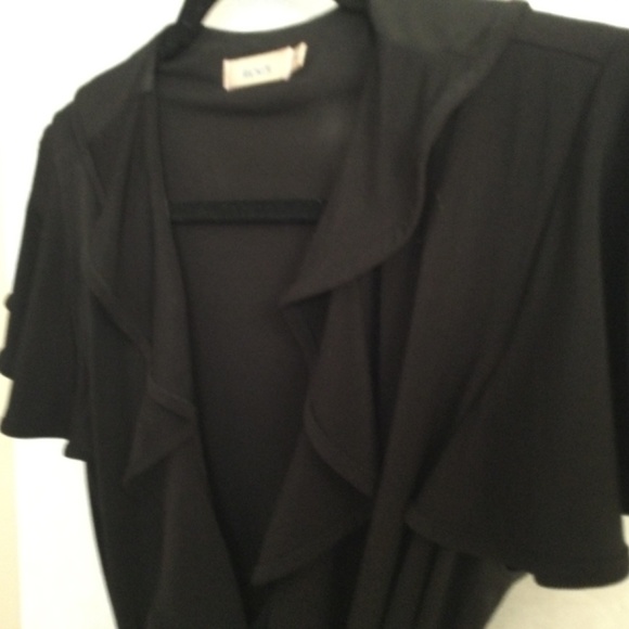 Feminine Ruffled Soft Wrap  Dress Medium - Picture 5 of 5